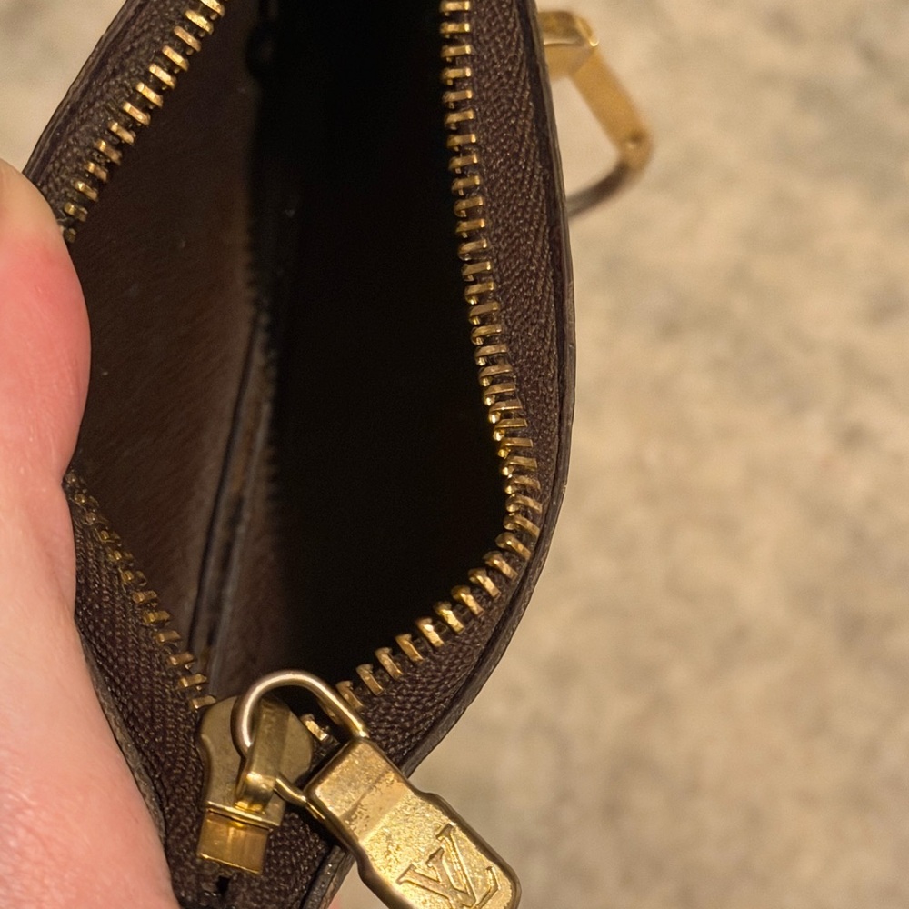 Louis Vuitton Brown Checkered Key & Card Holder - Picture 2 of 3